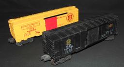 5 Lionel Freight Cars