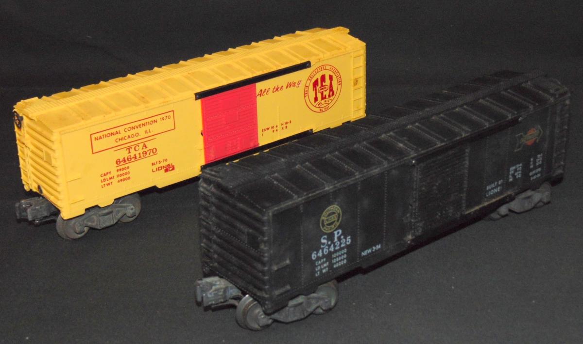 5 Lionel Freight Cars