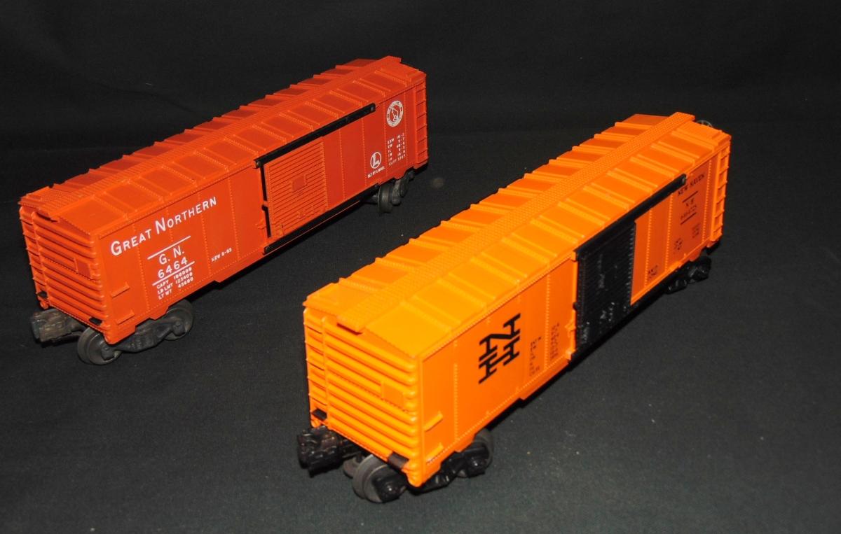 5 Lionel Freight Cars