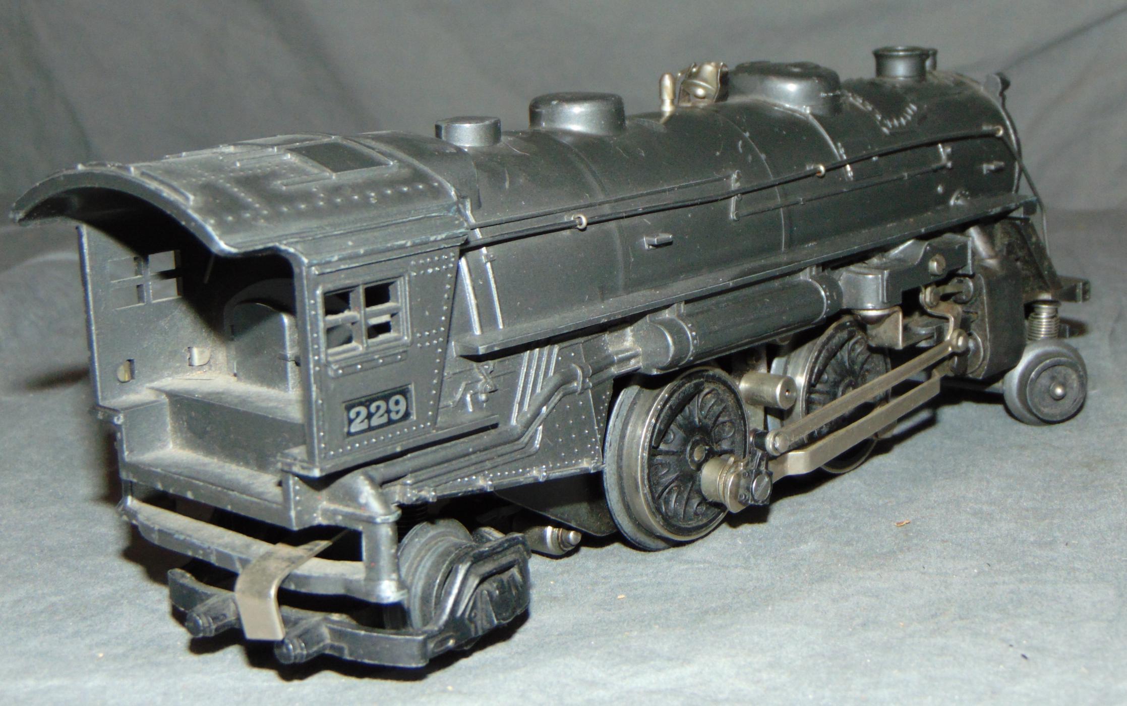 Nice Lionel 229 And 204 Steam Locomotives