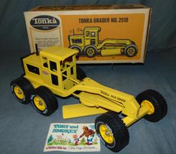 LN Boxed Tonka USA 2510 Road Grader