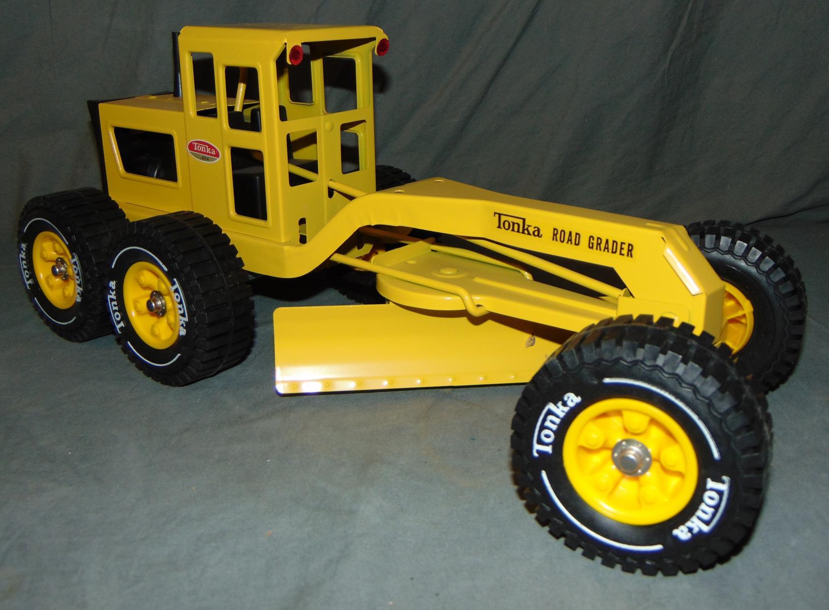 LN Boxed Tonka USA 2510 Road Grader