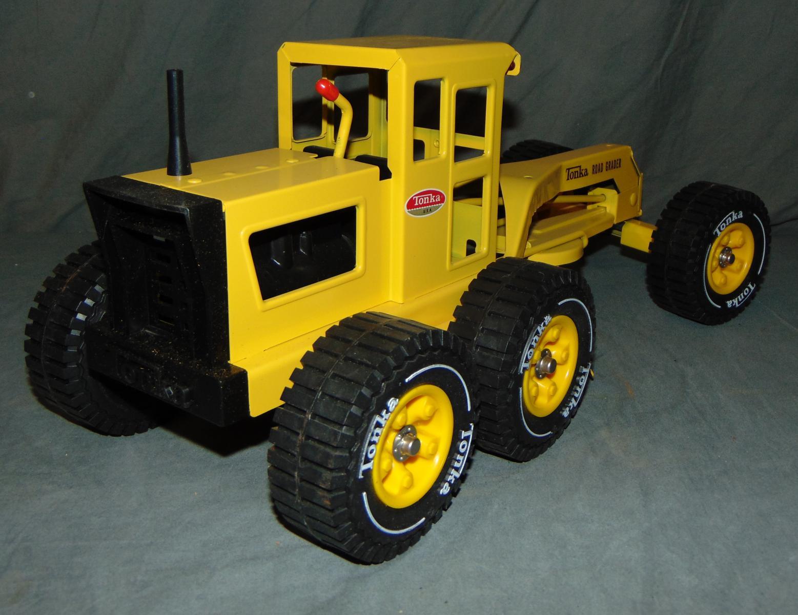 LN Boxed Tonka USA 2510 Road Grader