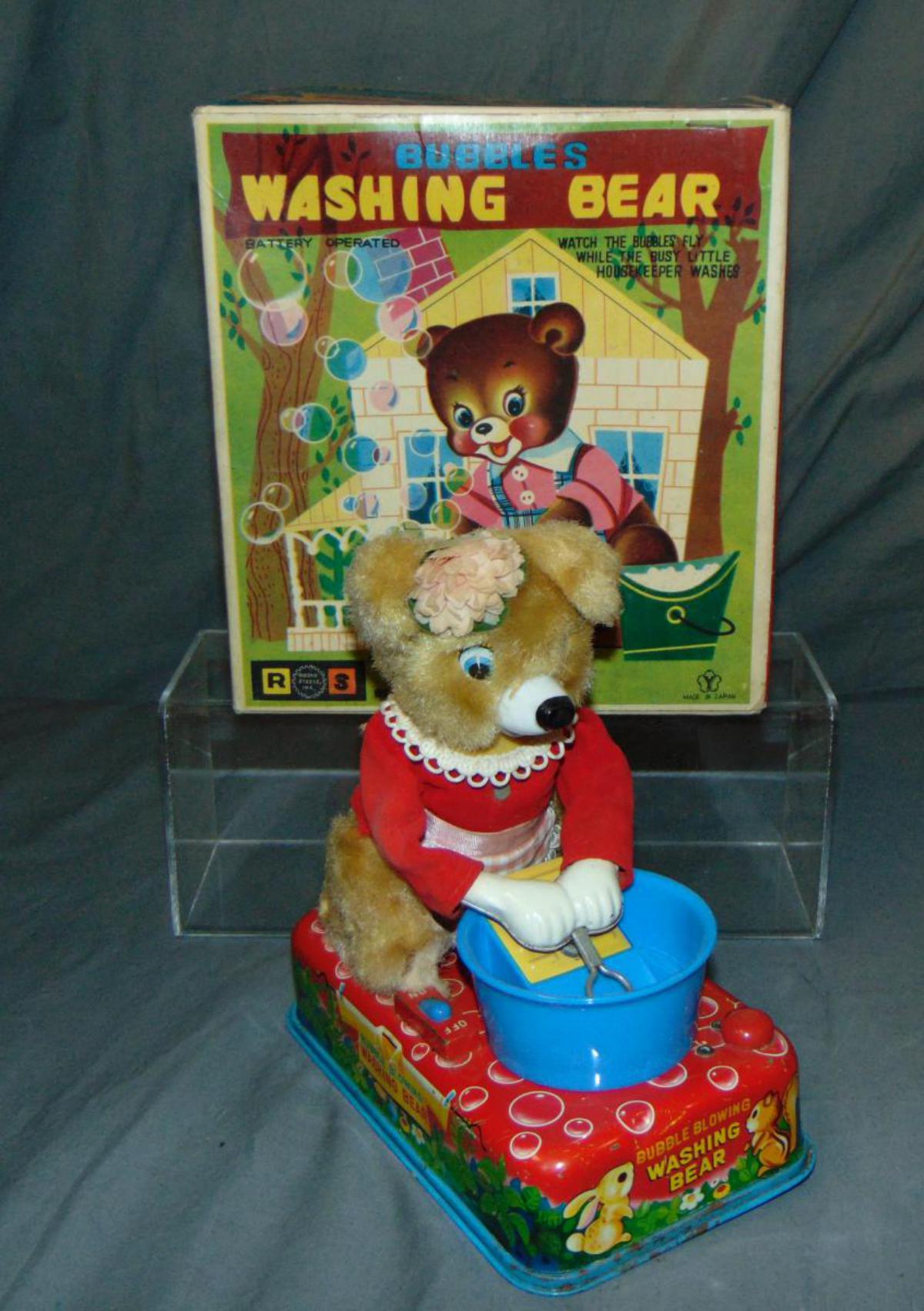 Boxed Yonezawa Battery Op Bubbles Washing Bear