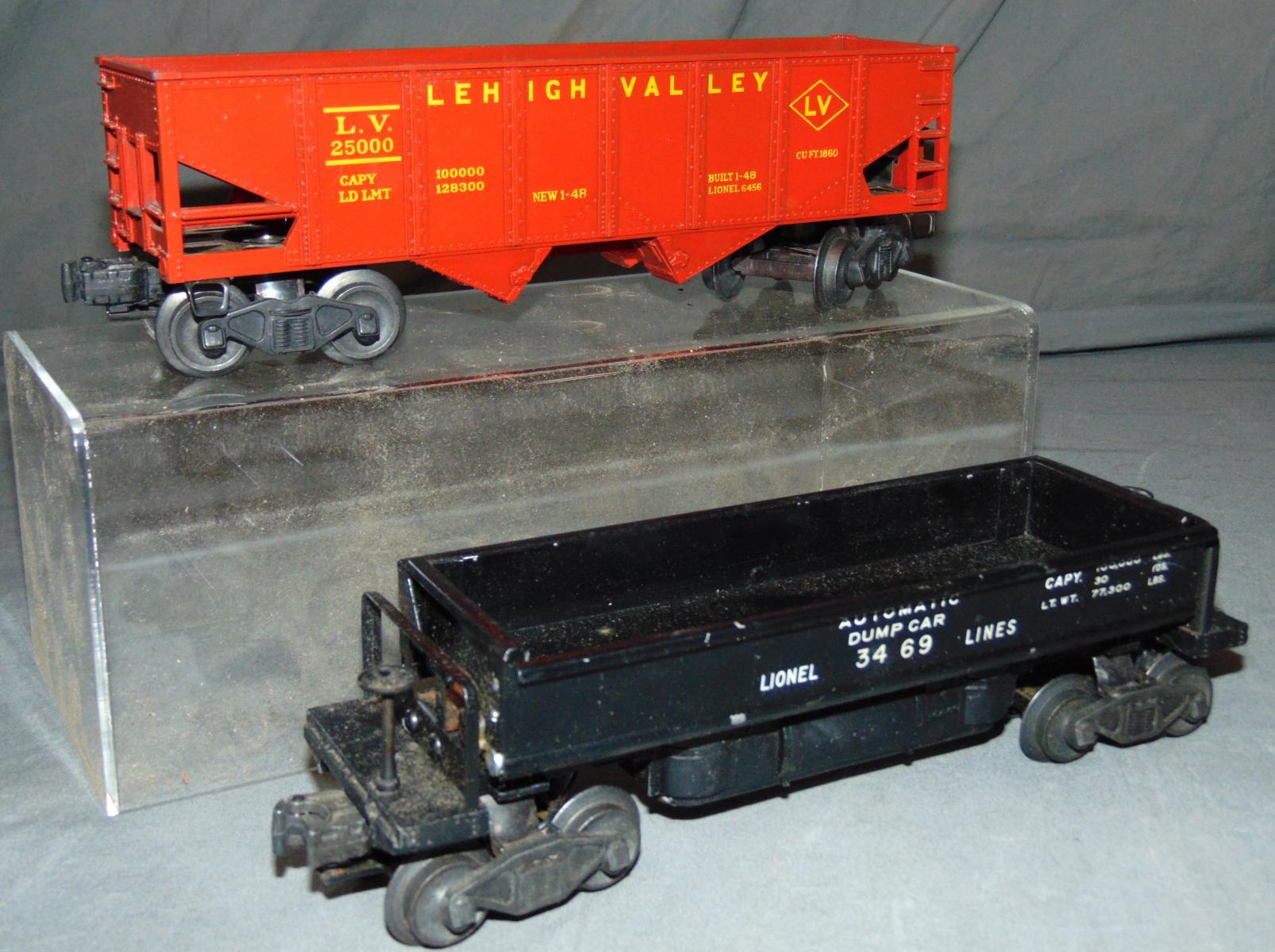 4 Nice Lionel Freight Cars, 3 Boxed
