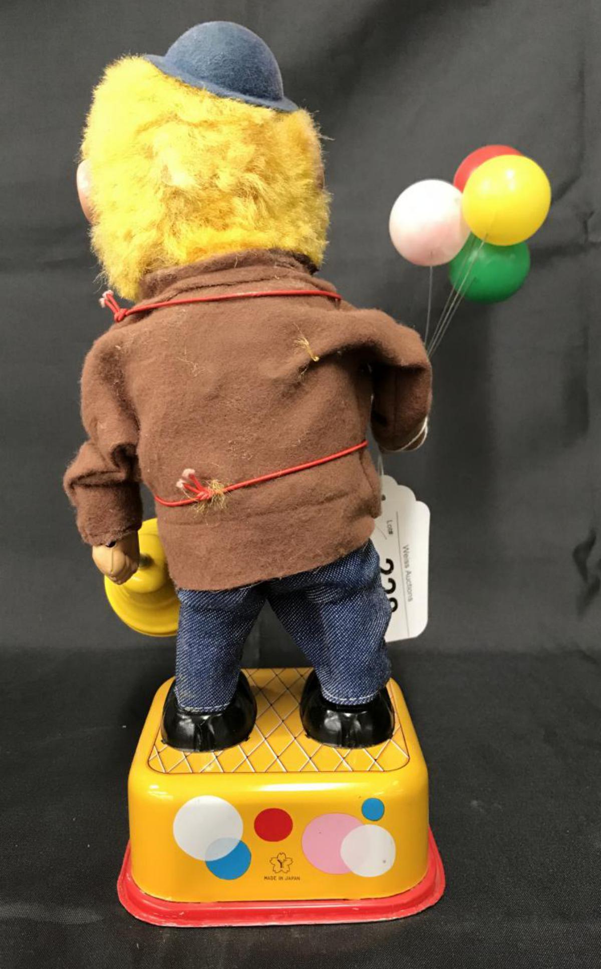 Boxed Battery Operated Balloon Vendor