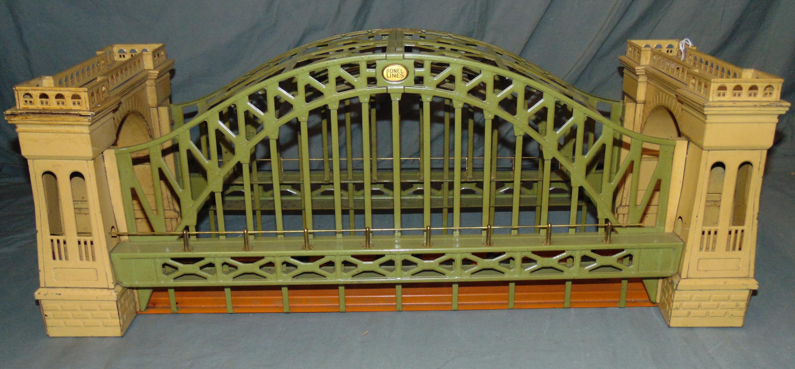 Boxed Lionel 300 Hellgate Bridge