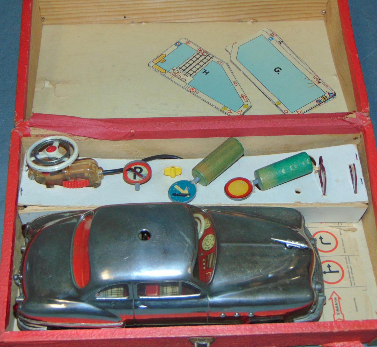 Boxed Schuco 5311 Elektro Genico