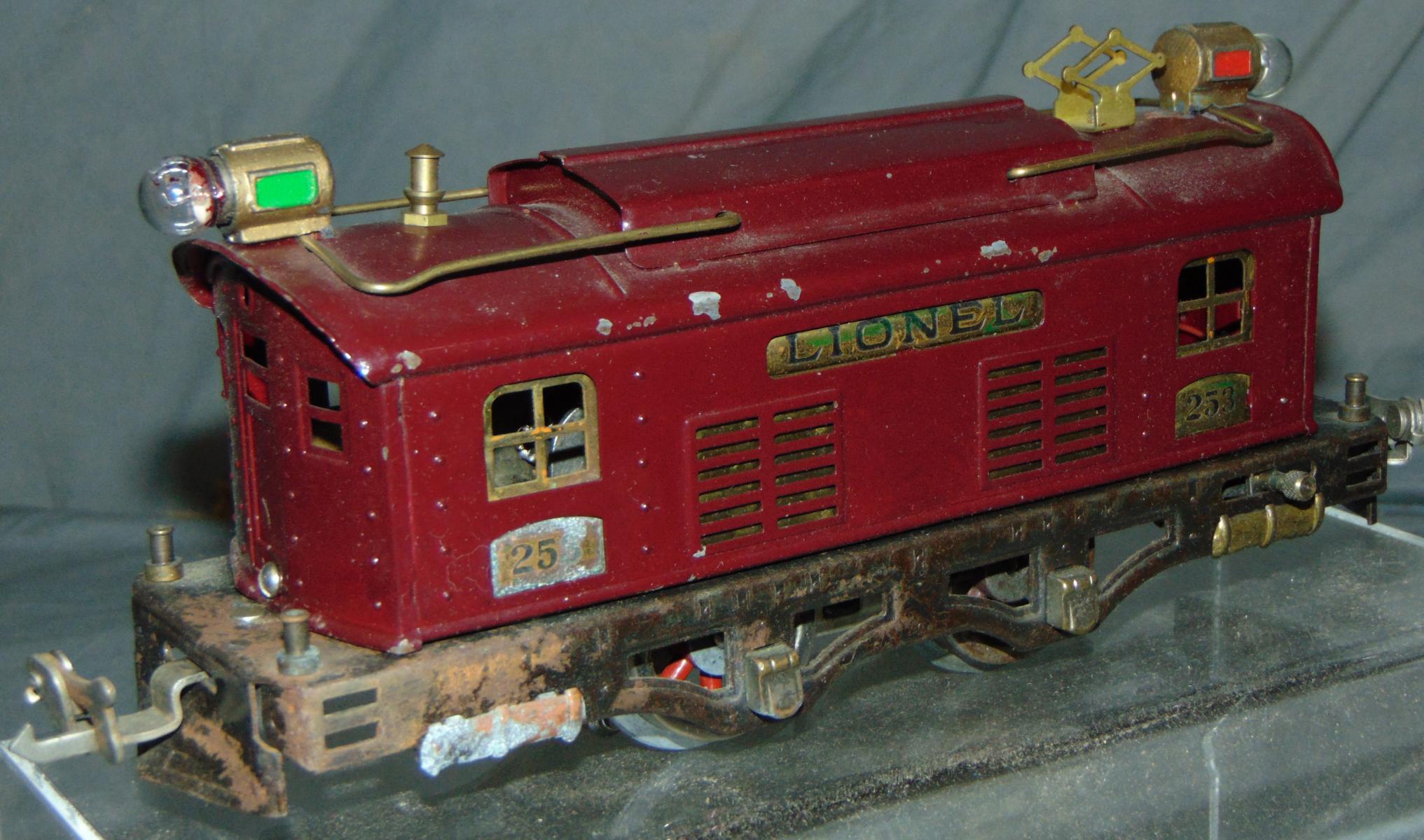 2 Lionel 253 Boxcab Electric Locos, 1 Scarce