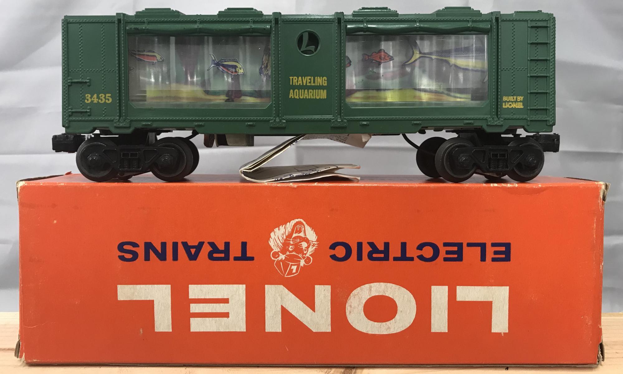 LN Boxed Lionel 3435 & 6822 Freight Cars