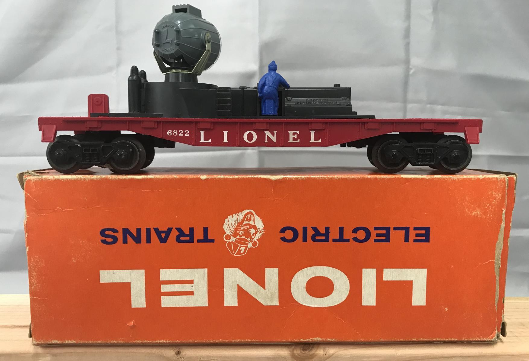 LN Boxed Lionel 3435 & 6822 Freight Cars