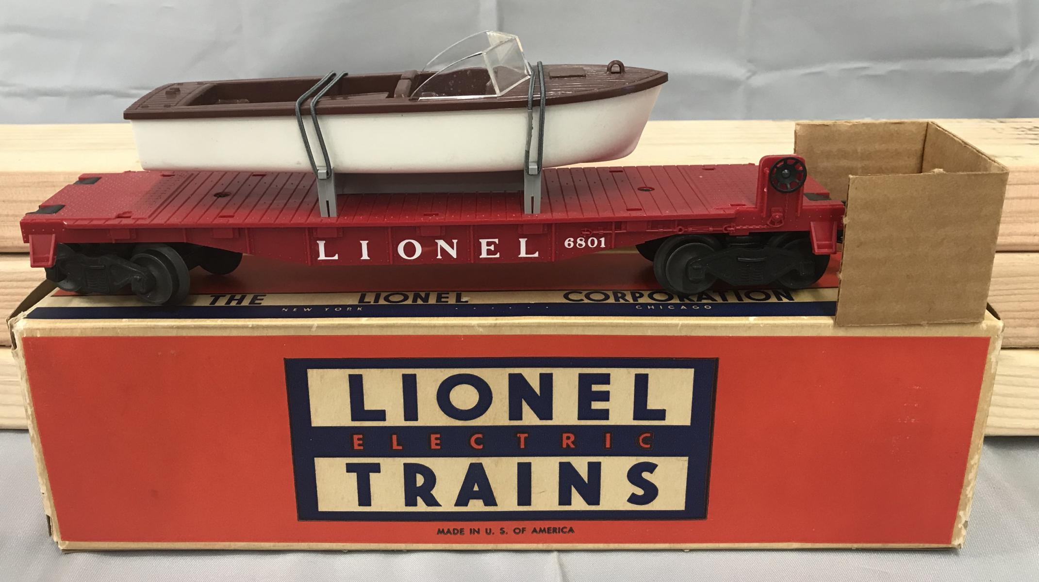 4 LN Boxed Lionel Freight Cars