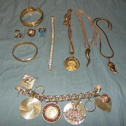 14Kt Gold Jewelry Lot.