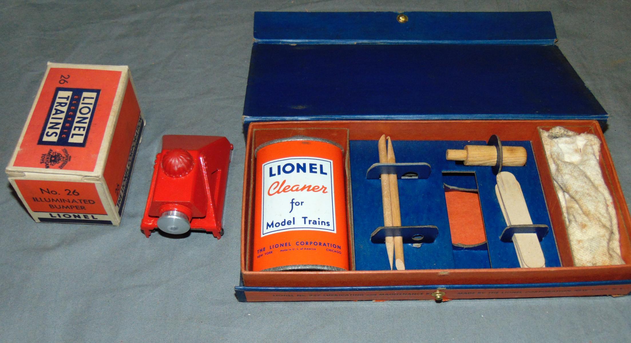 9 Lionel Postwar Accessories