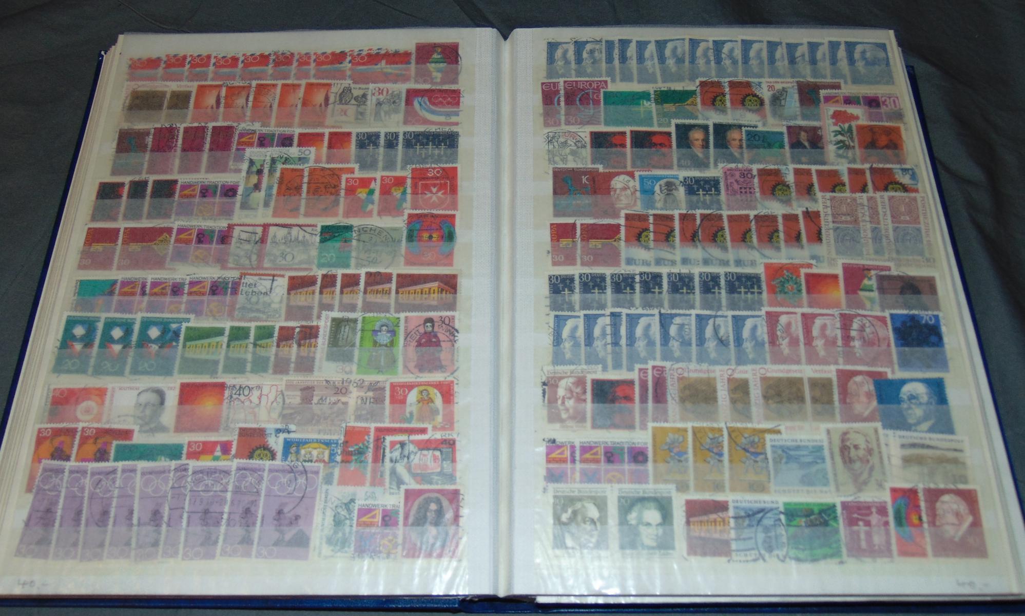 Worldwide Estate Stamp Collection.