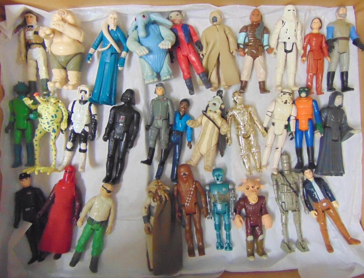 Vintage Kenner Star Wars Lot of 30 Action Figures