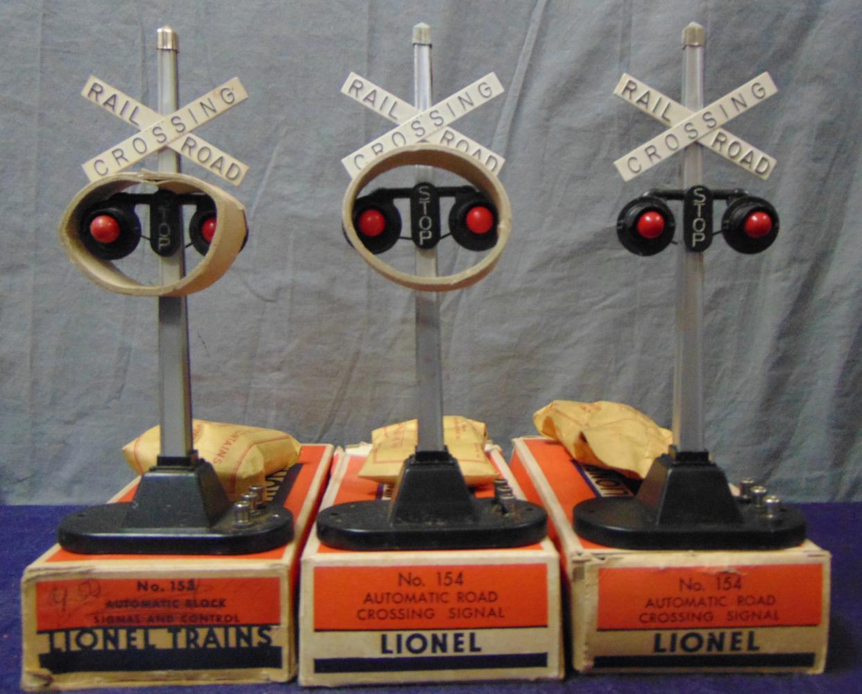 6 Boxed Lionel Signals