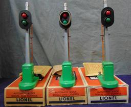 6 Boxed Lionel Signals