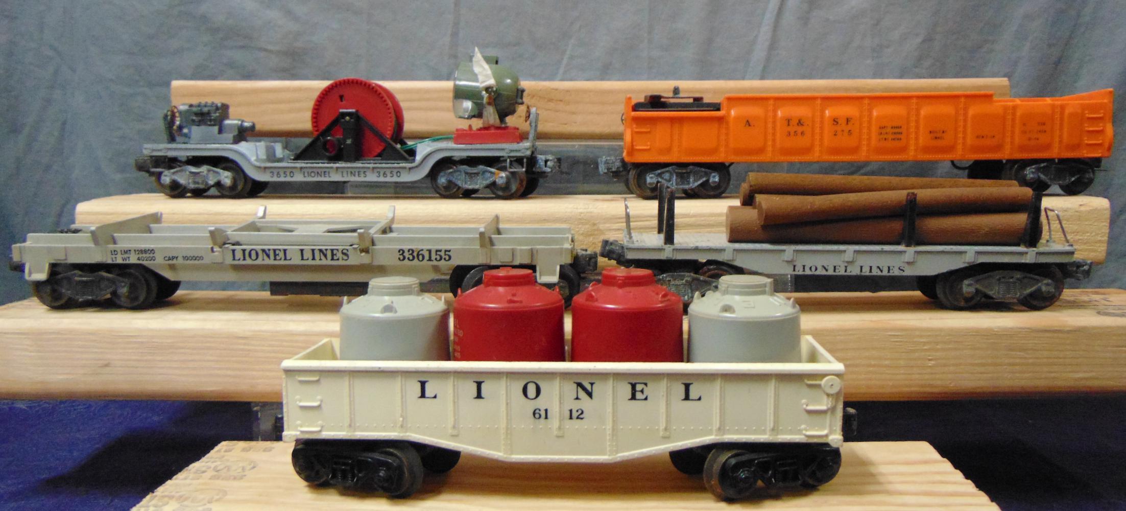 9 Lionel Freight Cars, TLC