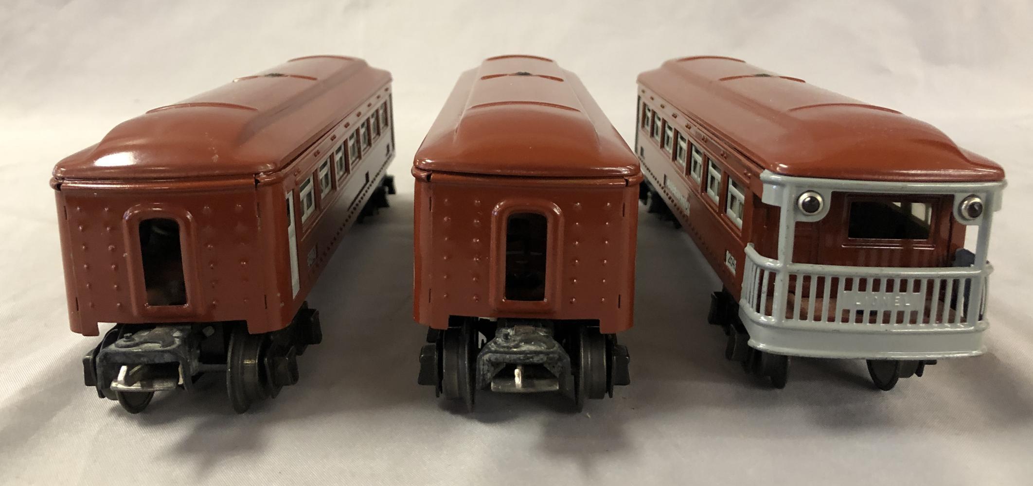 3 LN Boxed Lionel 2640 Passenger Cars