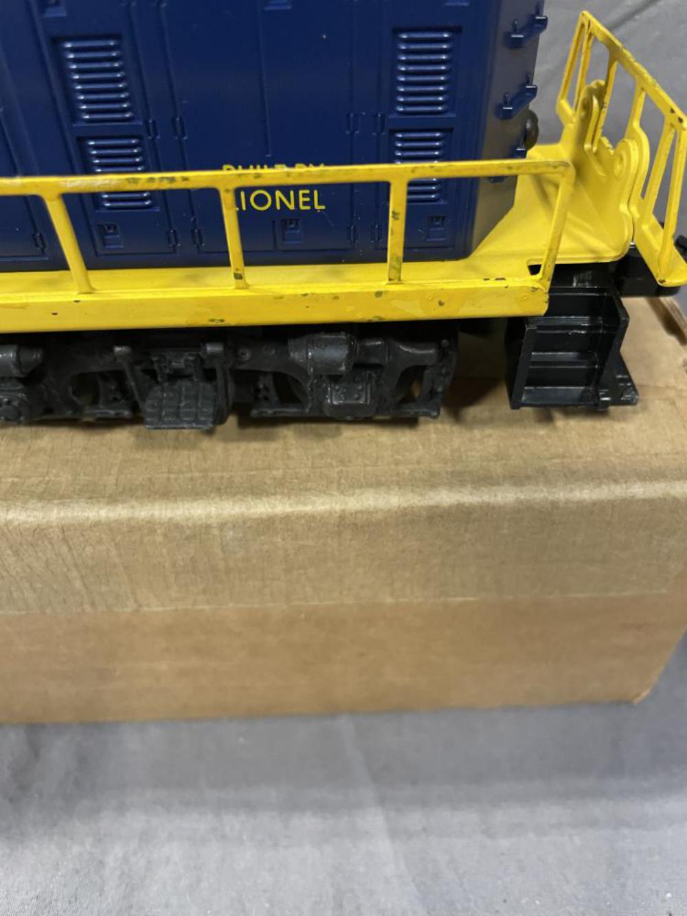Boxed Lionel 2365 C&O GP7 Diesel