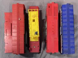 4 Boxed Late Lionel Freight Cars