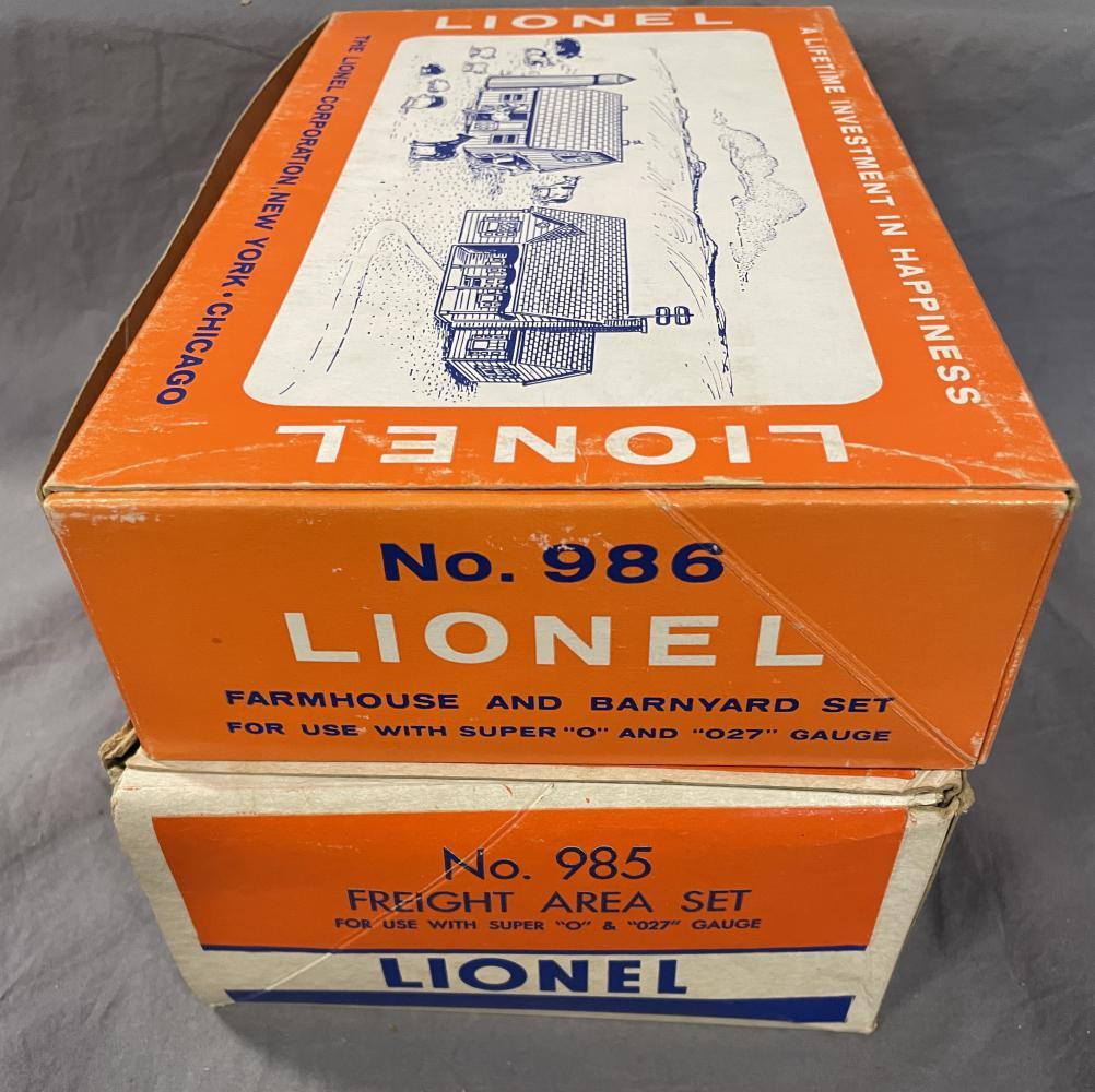 Boxed Lionel Plasticville 985 & 986