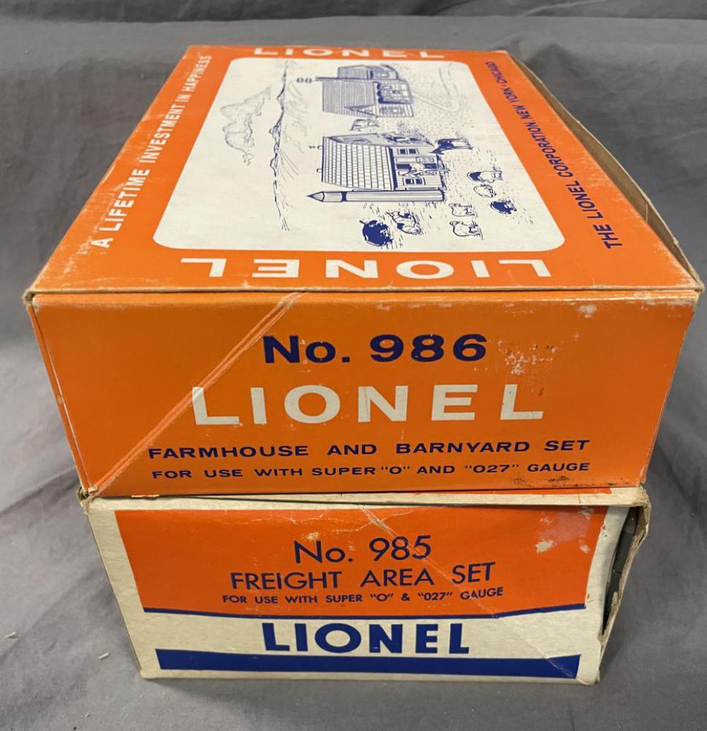 Boxed Lionel Plasticville 985 & 986