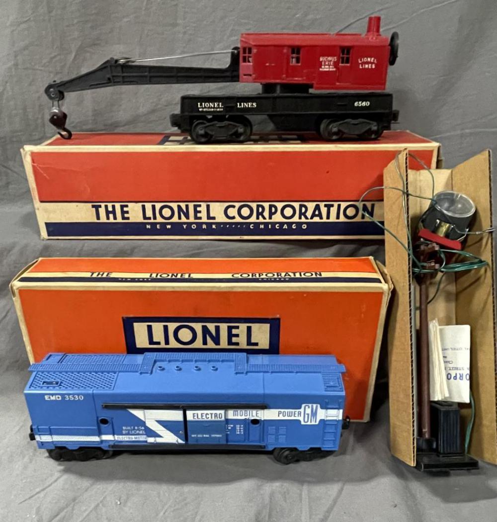 Boxed Lionel 3530 & 6560-25 Freights