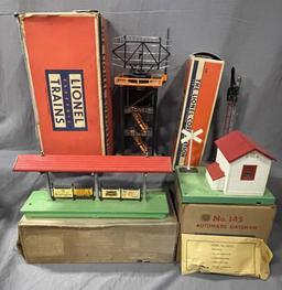 4 Boxed Lionel Accessories