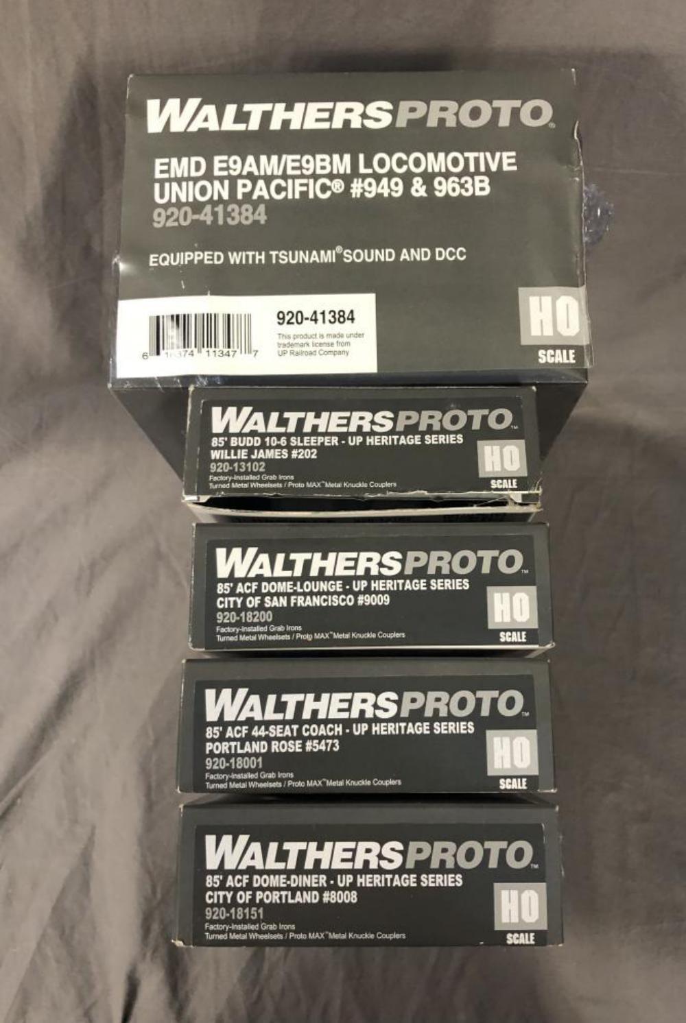 Boxed Walthers HO UP Diesel Passenger Set