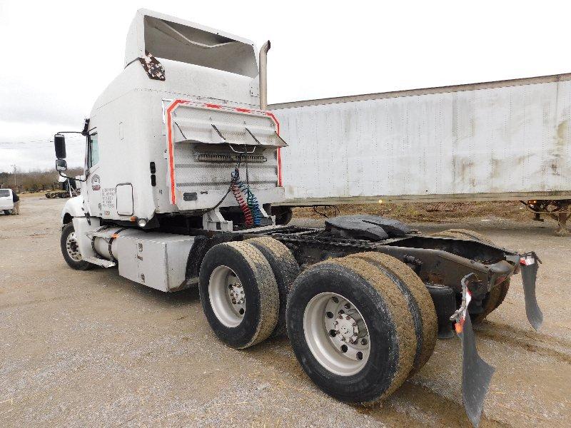 2004 Freightliner Columbia, Road Tractor, Mercedes Diesel 0M460LA, 10sp, VI