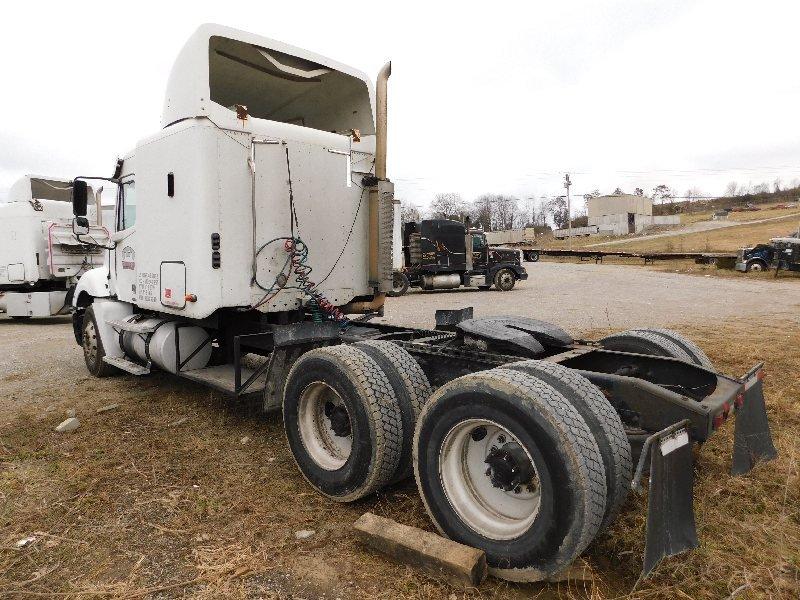 2004 Freightliner Columbia, Road Tractor, Mercedes Diesel 0M460LA, 10sp, OD