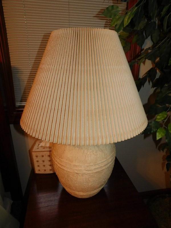 (2) Decorative Table Lamps