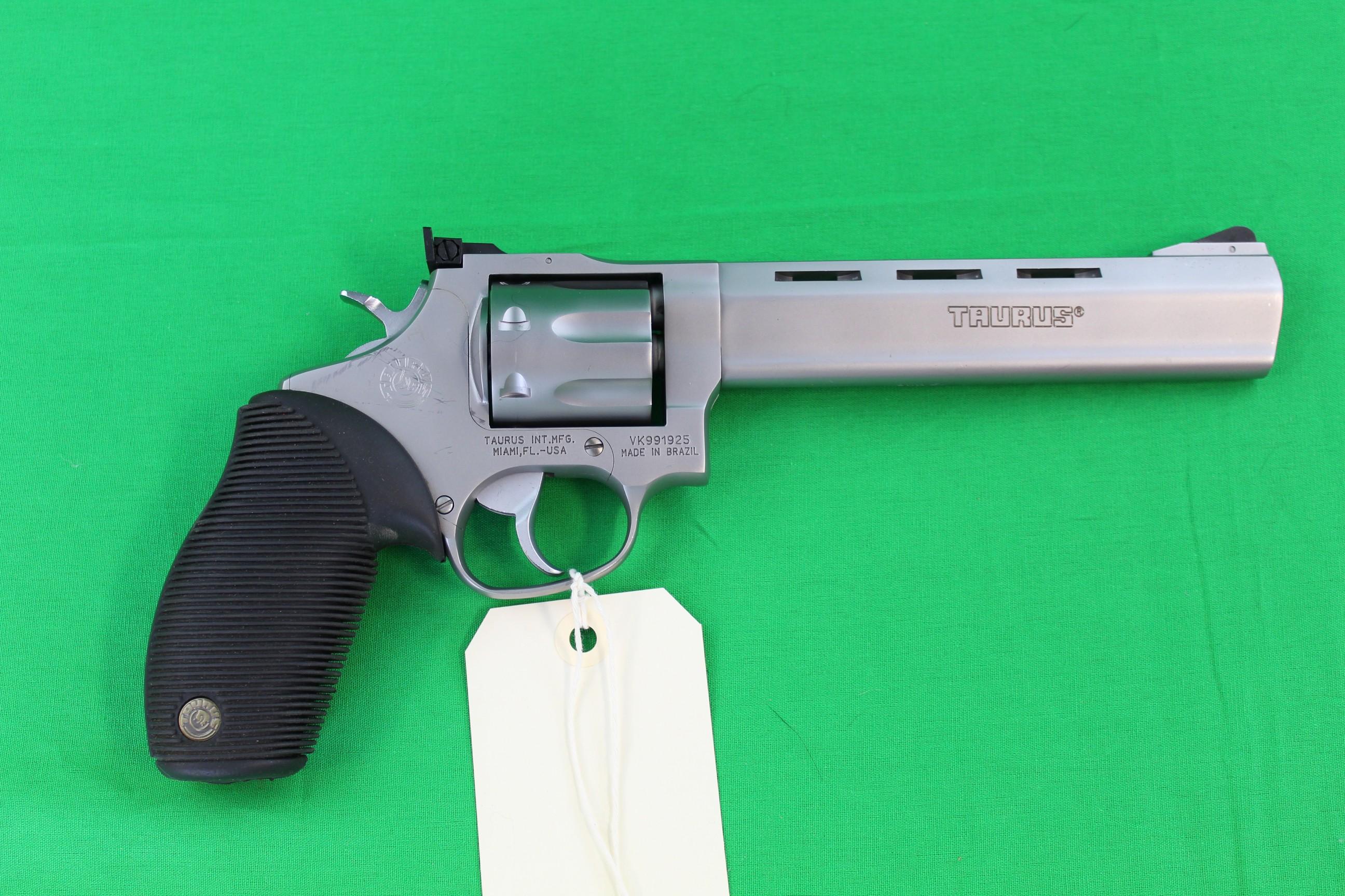 Taurus Tracker 17 HMR Revolver, s/n VK991925