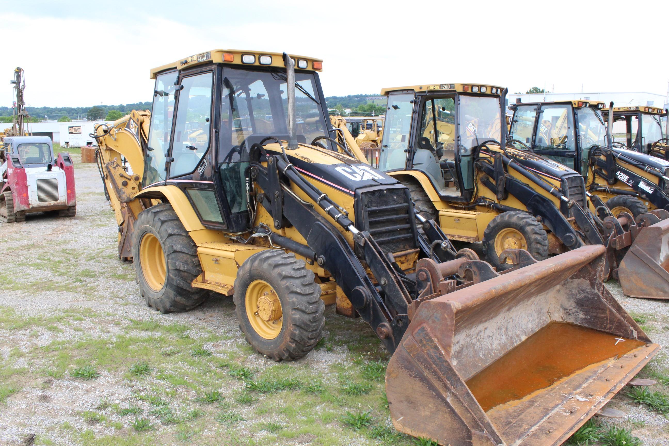 2005 CAT 420D IT Loader Backhoe w/ Enclosed Cab, Extend-a-hoe, 48" Forks, B