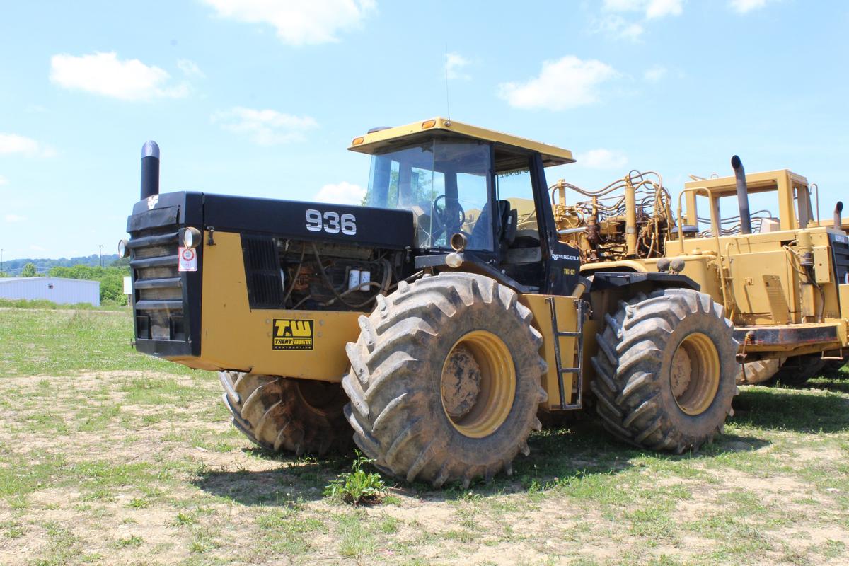 1988 Versatile Model 936 Articulating Tractor, 2150 Hrs, 3-Sets of Rear Hyd