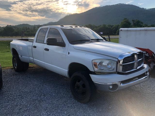 2007 Dodge Dually Pickup, Crew Cab, 4WD, Power Windows, Locks, A/C, Automat