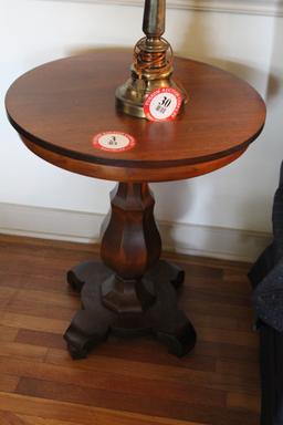 Mahogany Lamp Table, Single Pedestal