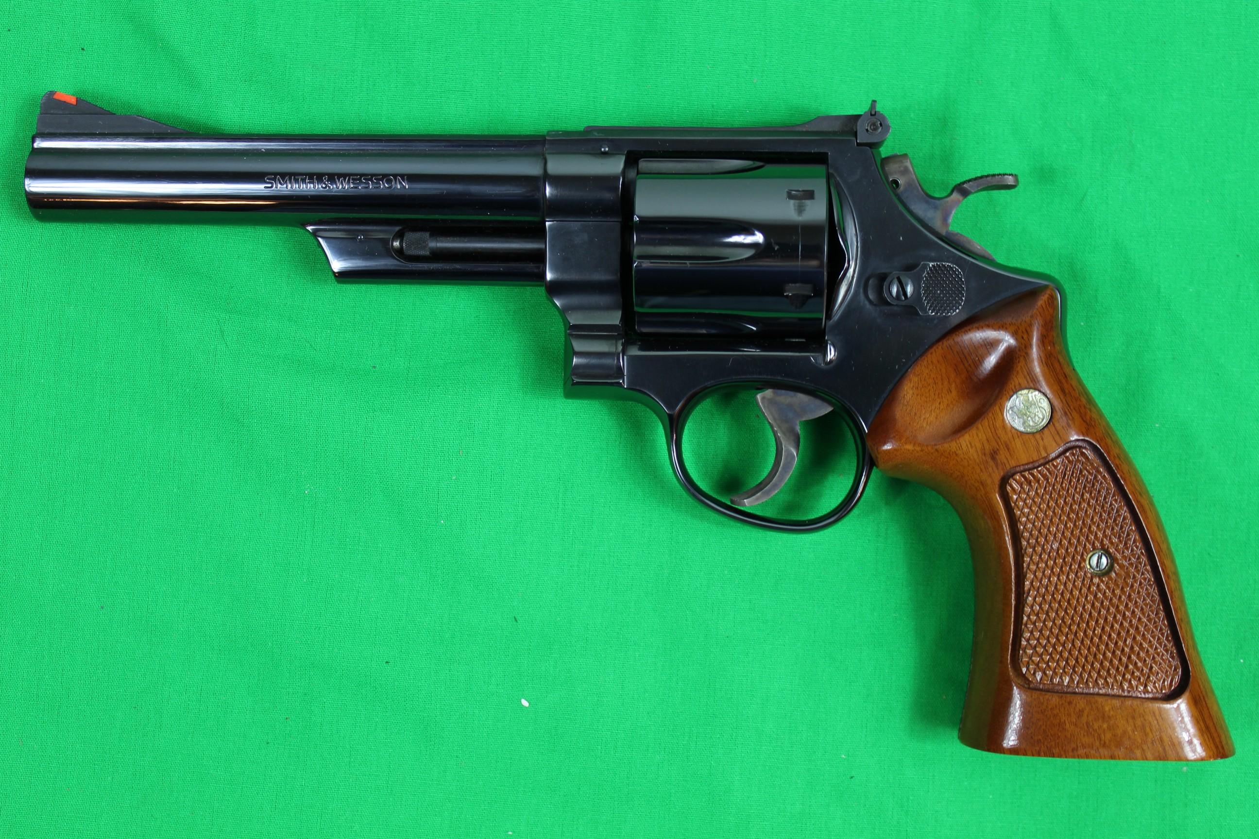 Smith & Wesson model 29-2 revolver, caliber 44 magnum, s/n N619603.  Blued