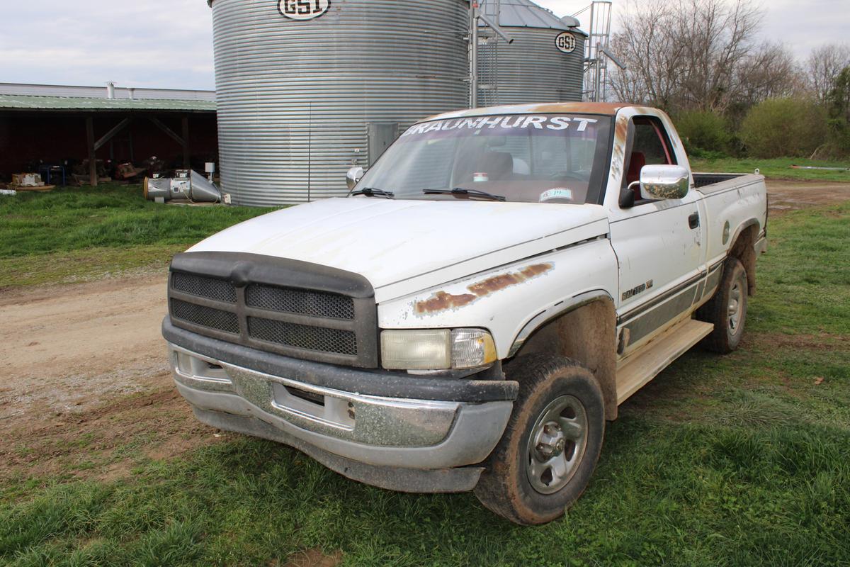 1995 Dodge 1500 SLT, V-8, 5 Speed, 4WD, ODO 245,831, VIN 1B7HF16Y8SS120172