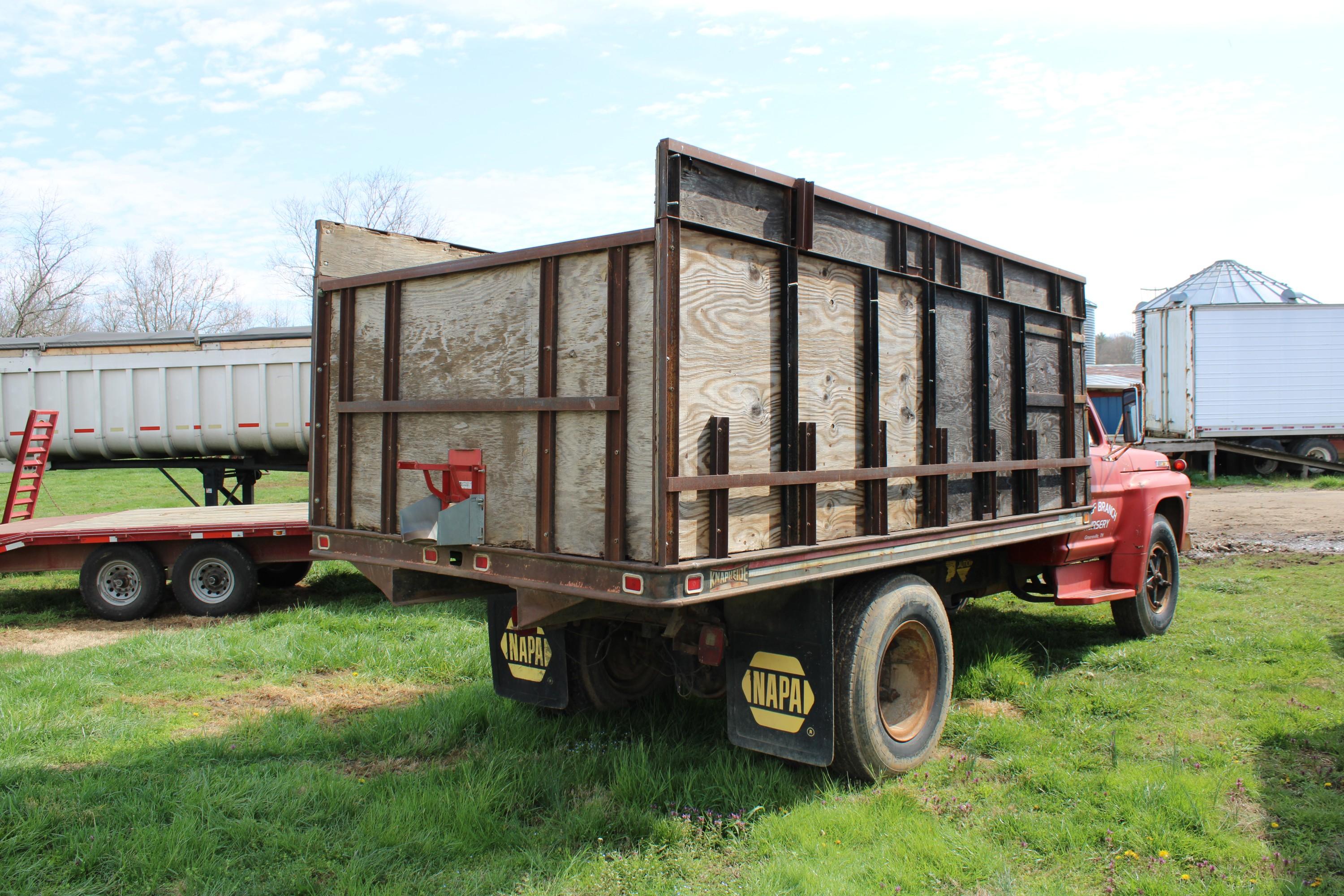 1972 Ford F-700 Grain Truck, Flatbed Dump, V-8, 5 x 2 Speed, Miles Unknown,