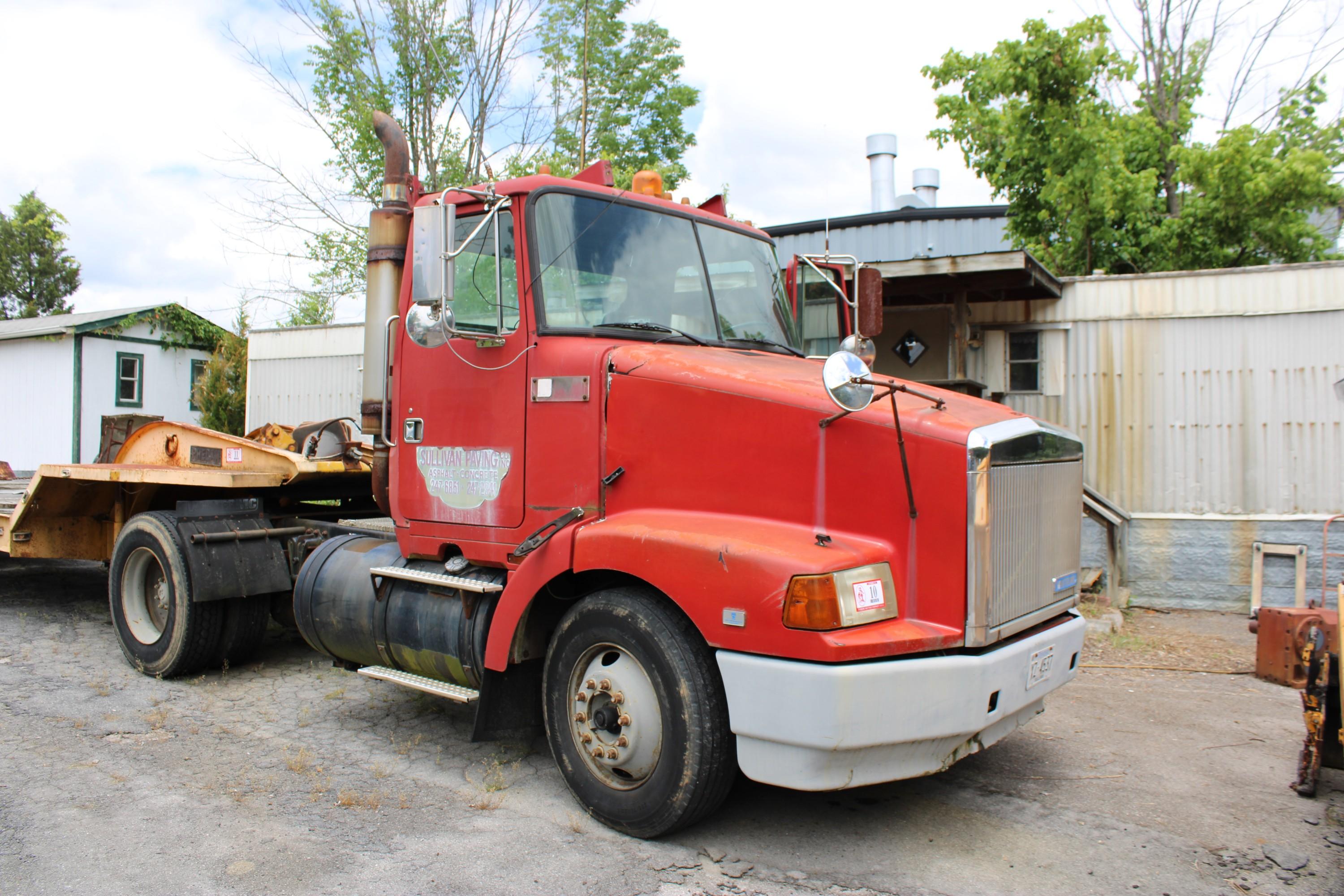 1991 Volvo White Day Cab Road Tractor w/ Detroit Series 60 11.1 Liter, Eato