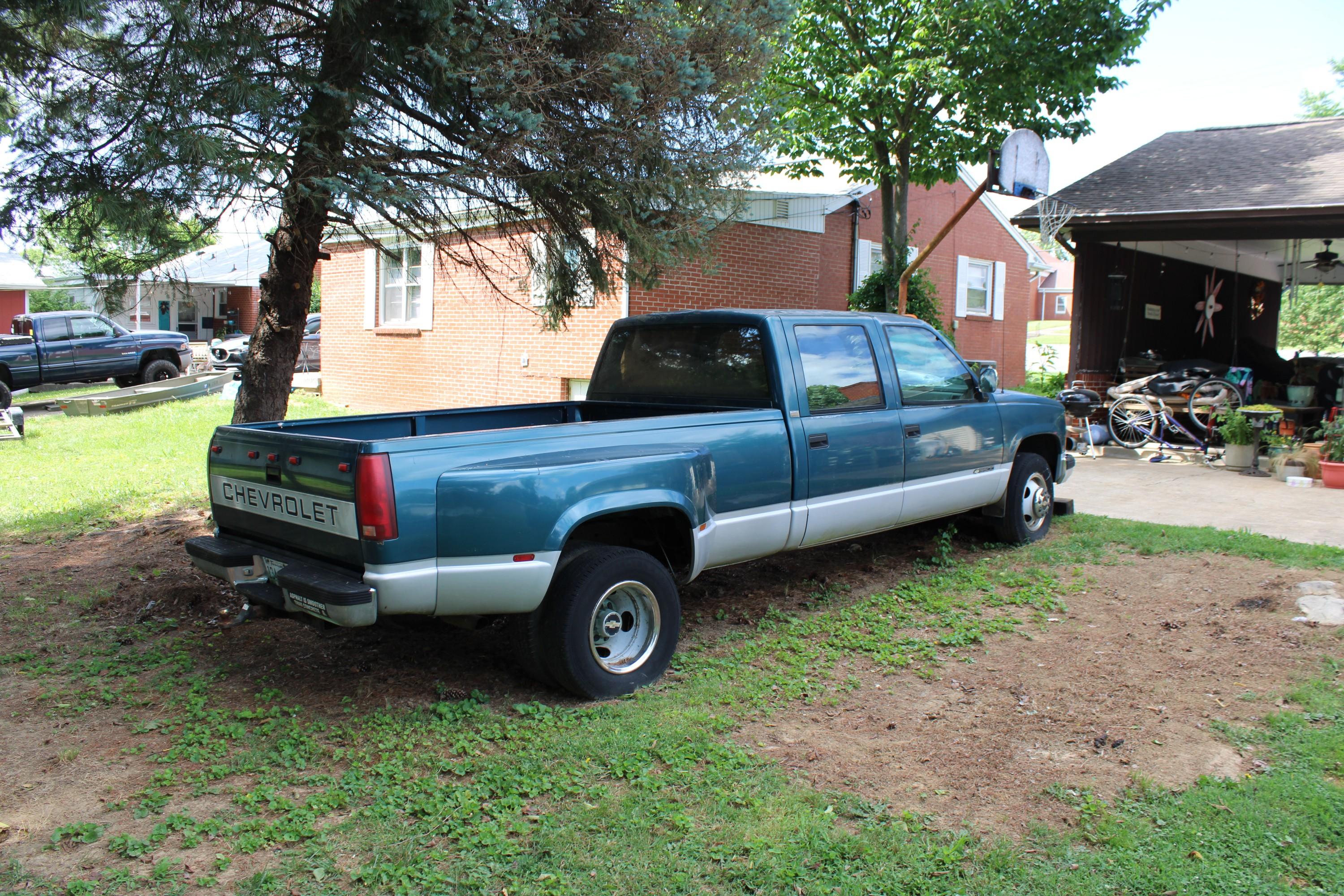 1993 Chevy 3500 Dually, 4 Door Truck, Automatic Trans w/ 114,519 Miles