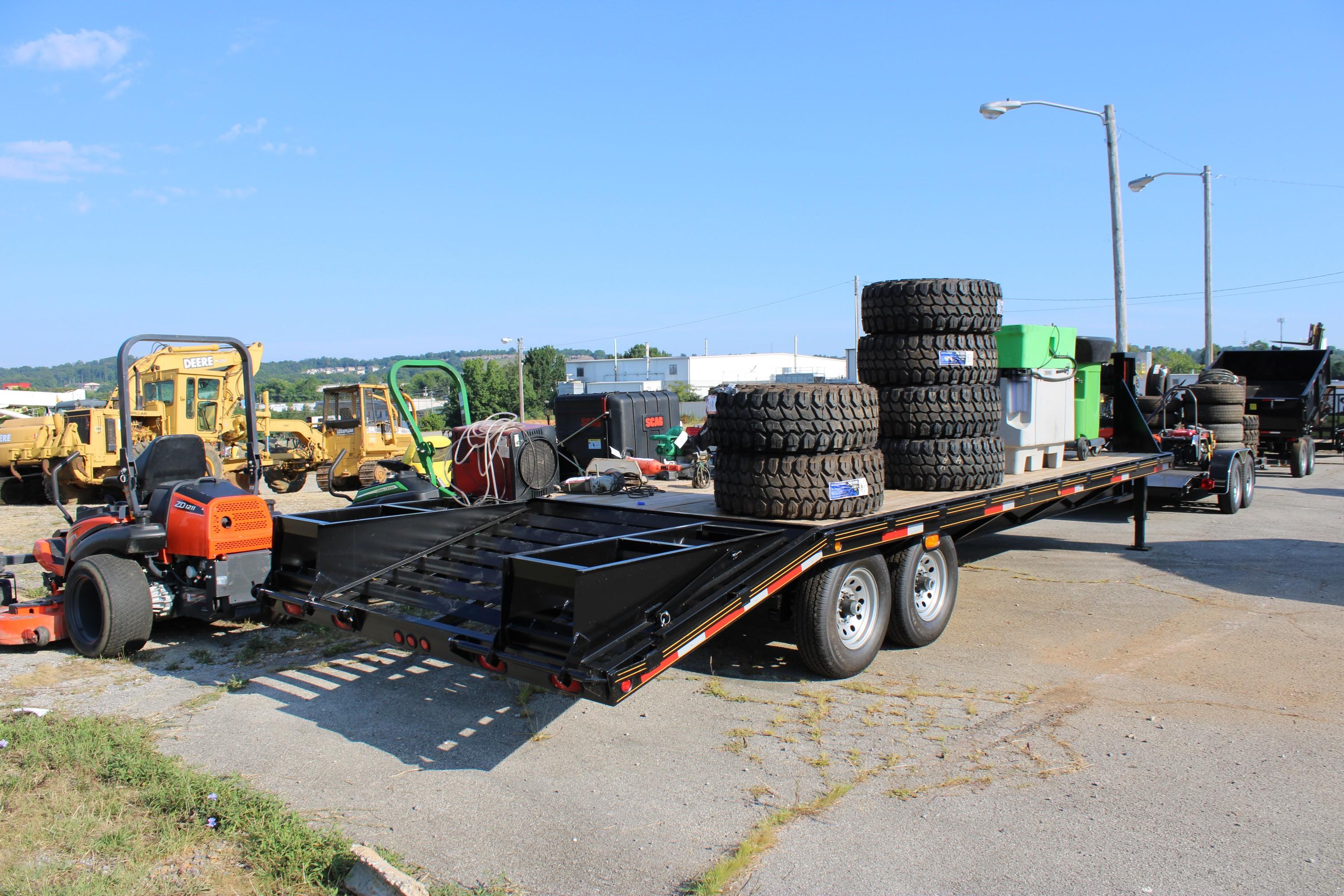 2020 P&T Gooseneck Trailer, 25ft, 2 Axle, 14,000 GVW, Brakes, Self Cleaning