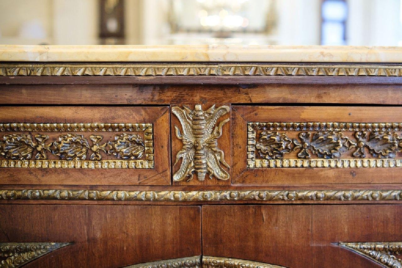 Mahogany Sideboard, French Regency (Circa 1890 - 1910) Embellished by elabo