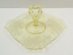 PADEN CITY "ARDITH" YELLOW HANDLED PLATE