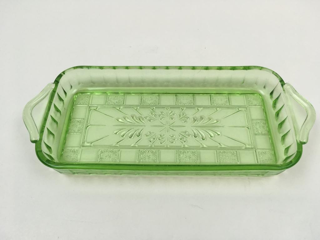 JEANNETTE "DORIC" GREEN VASELINE RELISH DISH