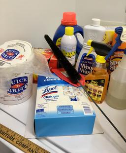 HOUSEHOLD CLEANING SUPPLIES