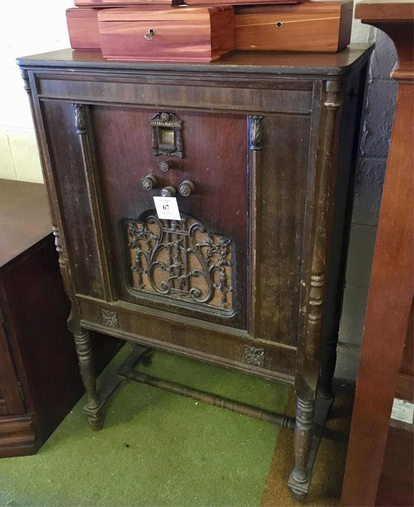 Vintage General Electric Cabinet Radio